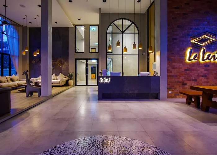 Le Lert Hotel Ratchaburi